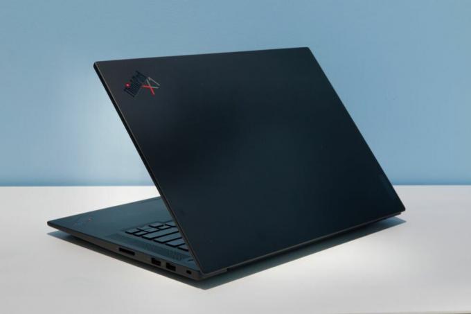 La X1 Extreme tiene un par de problemas, pero en general es una buena computadora portátil para estación de trabajo. 